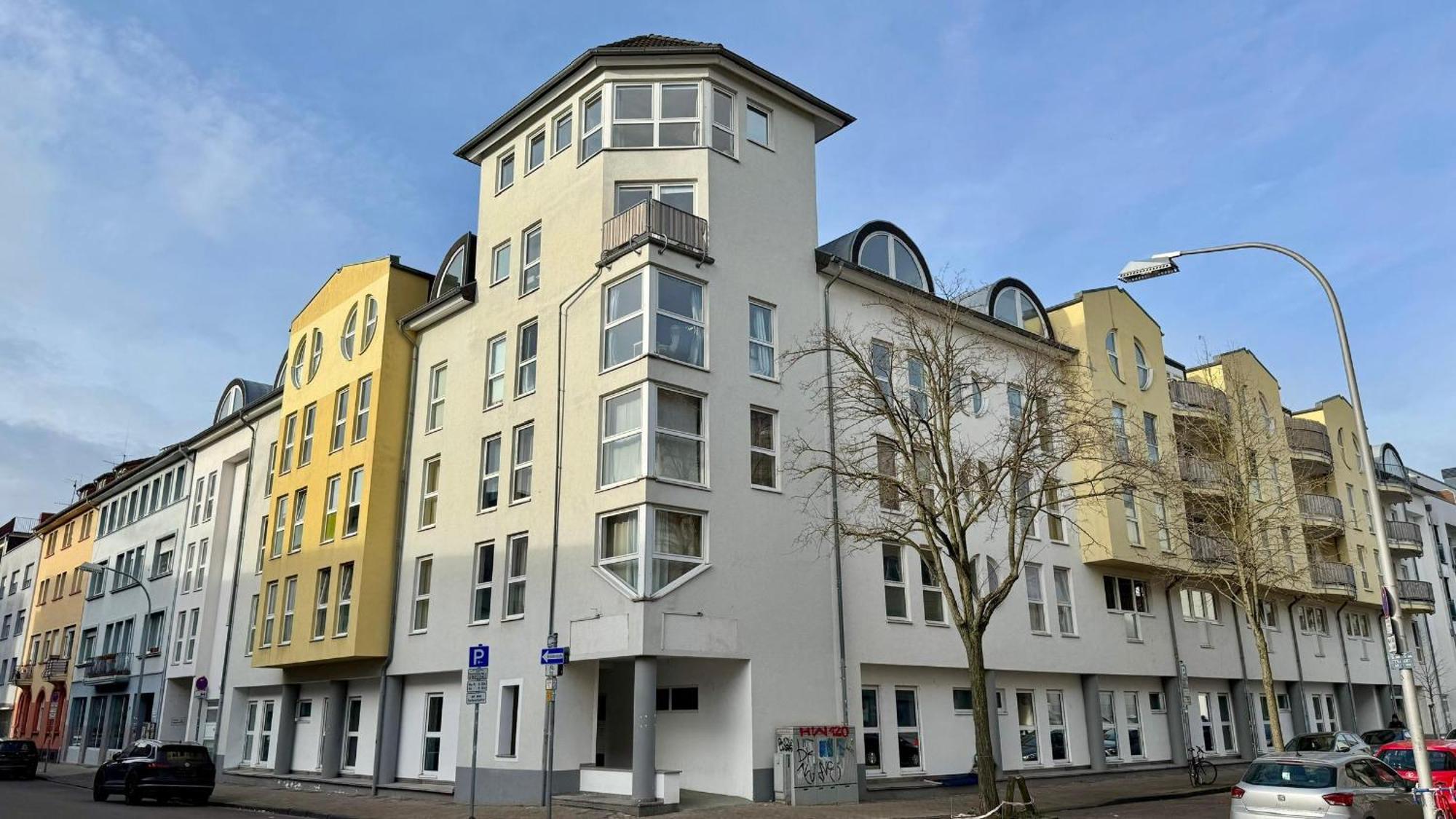 Zentrumnah Inklusive Parkplatz Jungle-Suite By Rentigo - Ruheoase Im Herzen Von Saarbruecken! Buitenkant foto