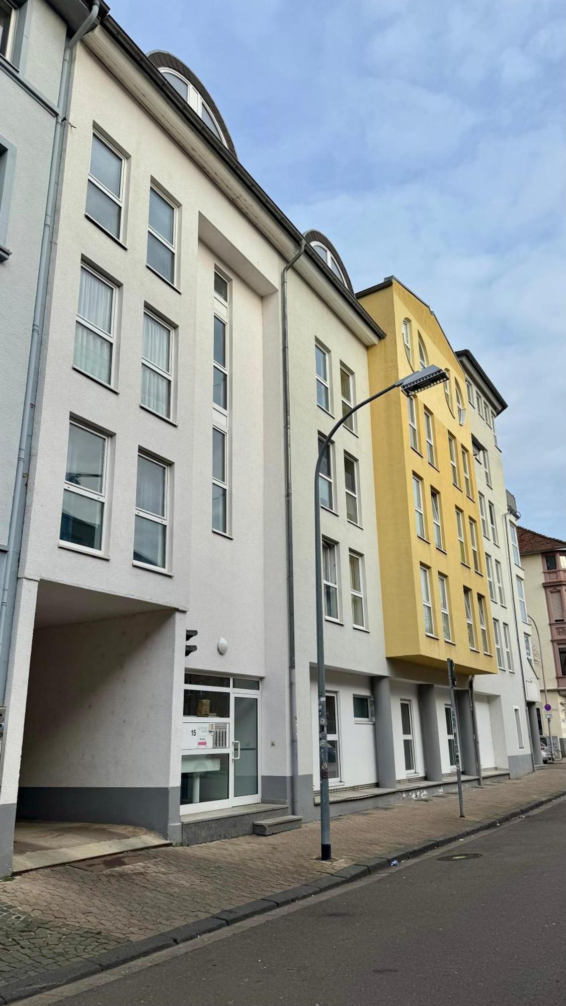 Zentrumnah Inklusive Parkplatz Jungle-Suite By Rentigo - Ruheoase Im Herzen Von Saarbruecken! Buitenkant foto